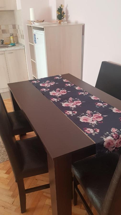 Apartmani V&F Vrnjačka Banja Exterior foto